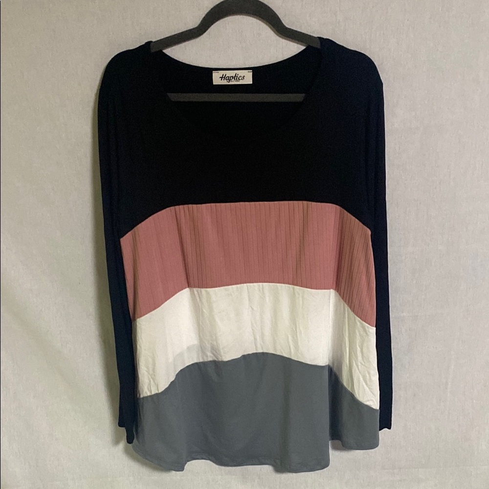 Women's Color Block Top - Black, Pink, White, Gray Rayon  excellent condition